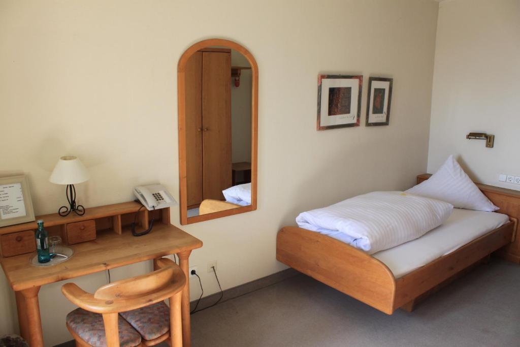 Schloss Neuburg Hotel Mosbach  Værelse billede